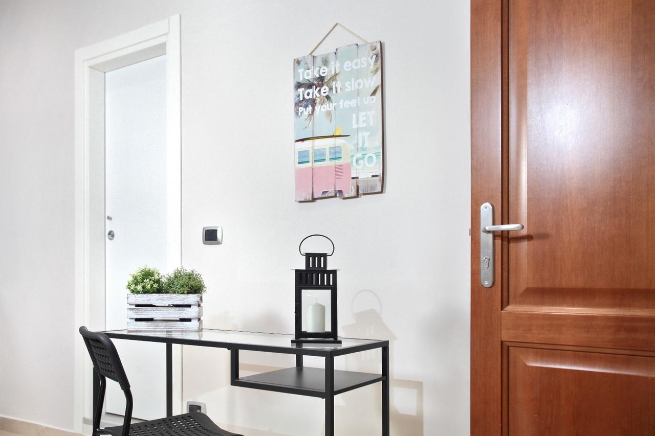 Convitalia Bed & Breakfast Napoli Bagian luar foto