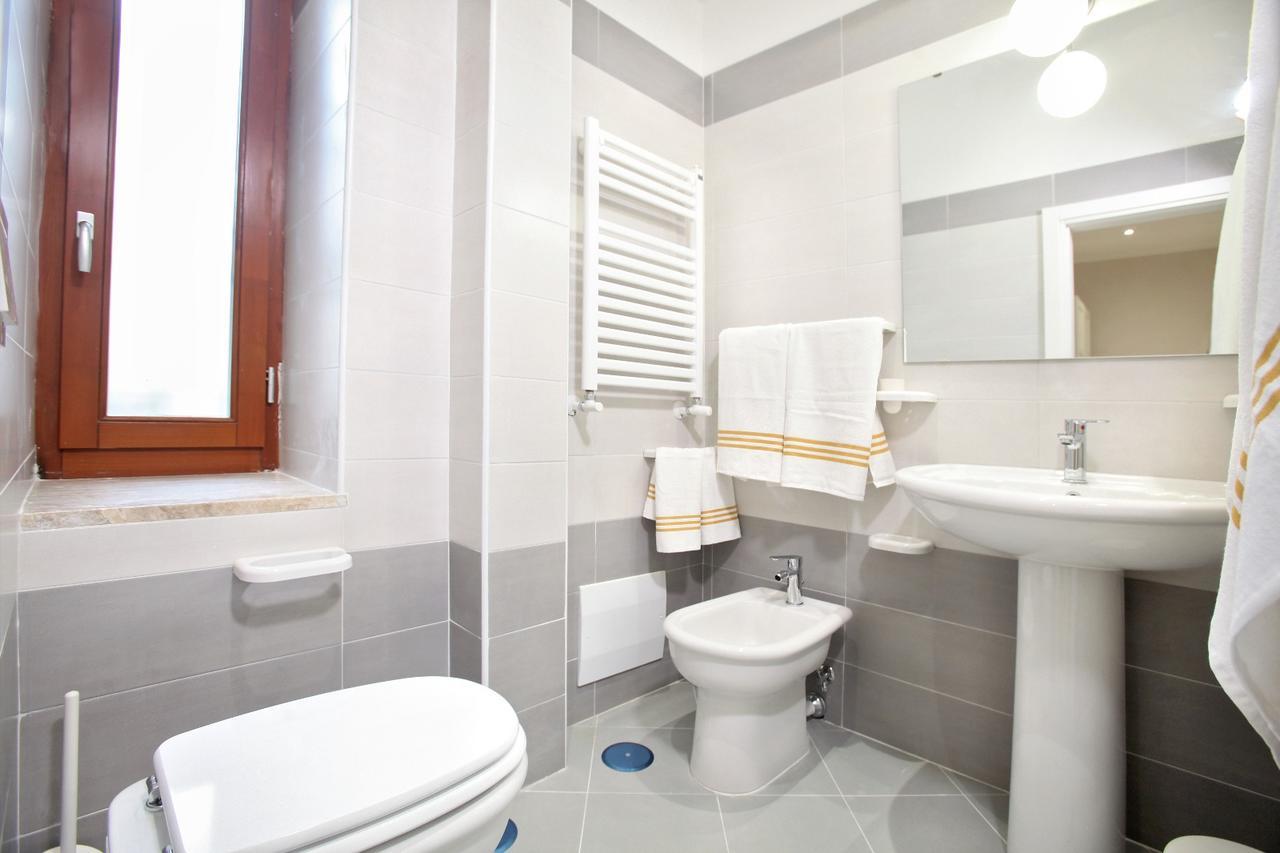 Convitalia Bed & Breakfast Napoli Bagian luar foto