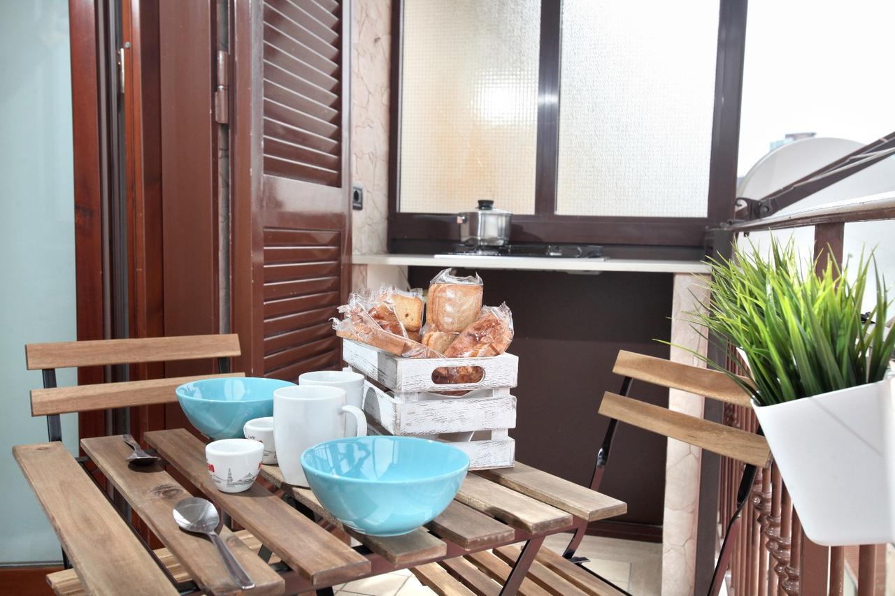 Convitalia Bed & Breakfast Napoli Bagian luar foto